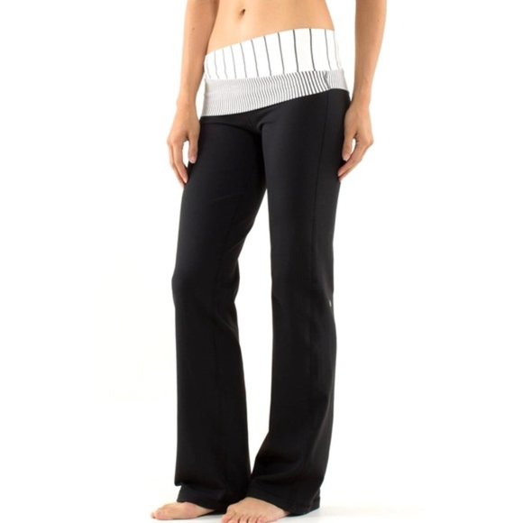 Lululemon Black Astro Pants *RARE* - Picture 2 of 3